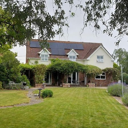 Westwood Lodge B & B Бостон Екстер'єр фото