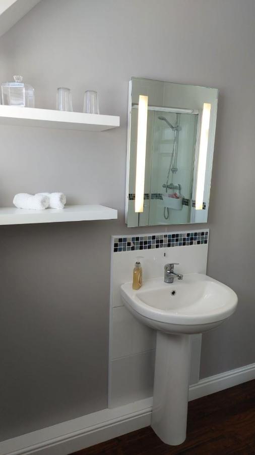 Westwood Lodge B & B Бостон Екстер'єр фото